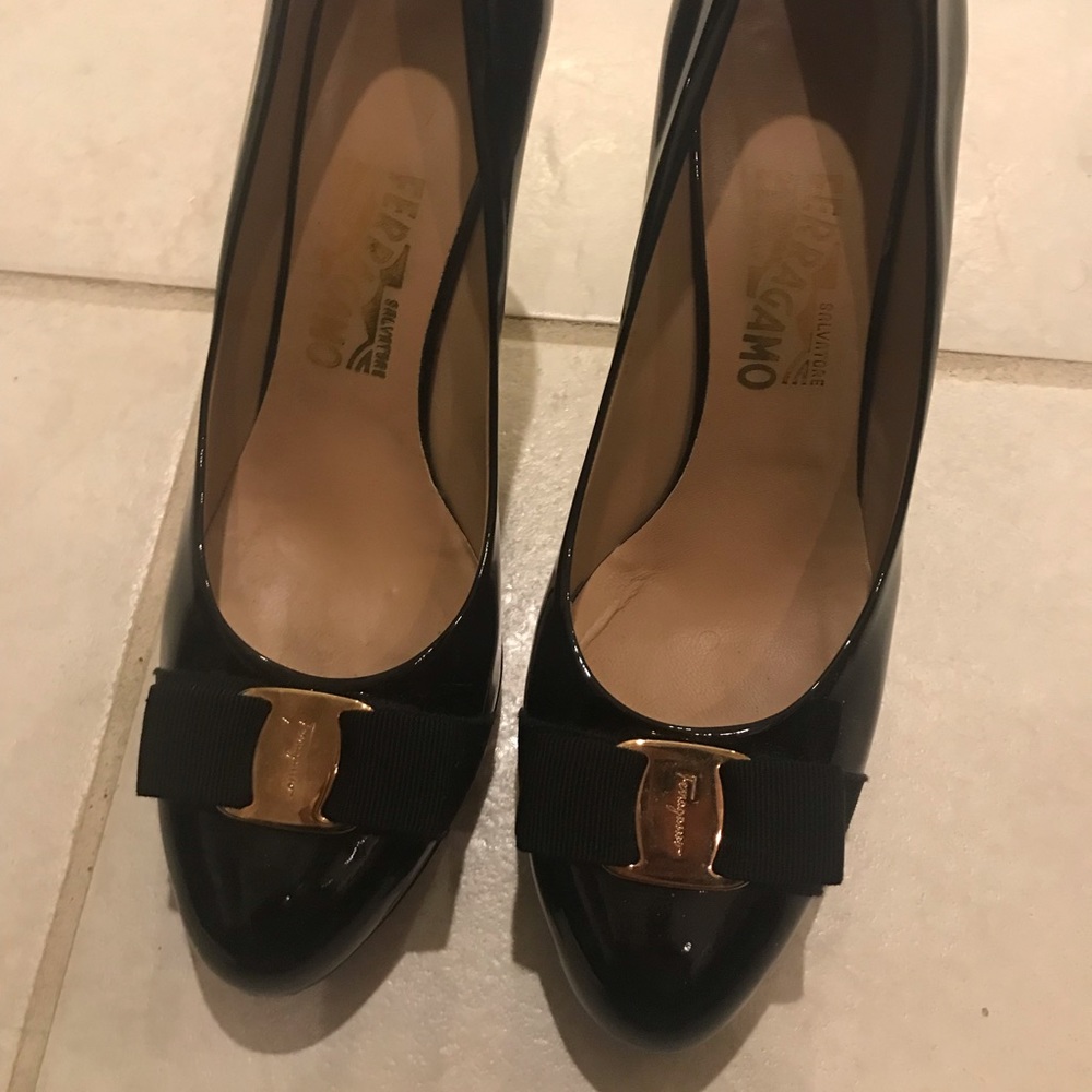 Salvatore ferragamo pimpa pumps